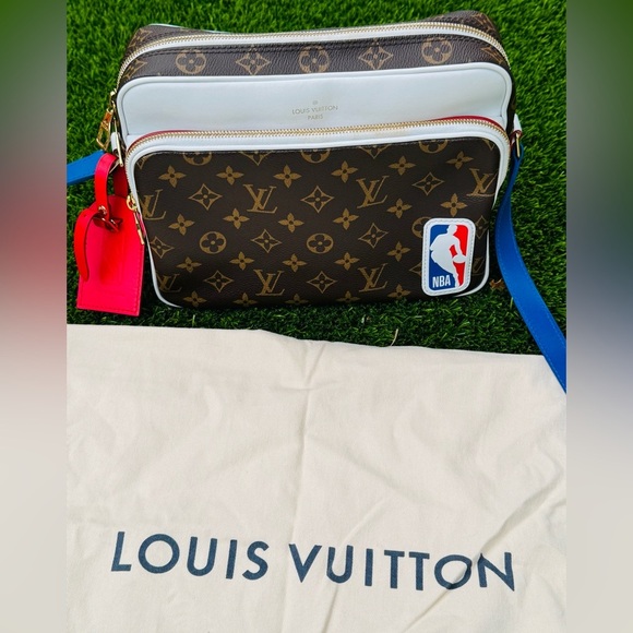 Louis Vuitton x NBA LV Bag Brown Nil Messenger Monogram Limited Edition!! - Picture 11 of 16